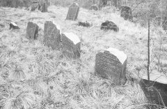 náhrobky po poškození vandaly