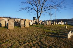 náhrobky na hřbitově