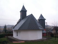 pohled zezadu zprava