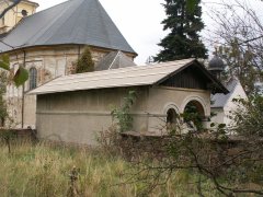 pohled zezadu zleva