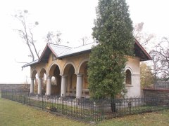 pohled zepředu zprava - nová střecha