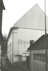 západní strana synagogy po obnově