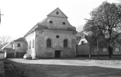 východní průčelí před obnovou