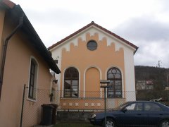 pohled zleva