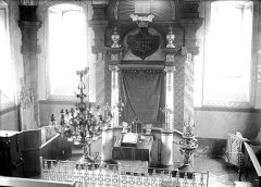 starší foto interiéru synagogy