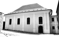 severozápadní průčelí po opravě