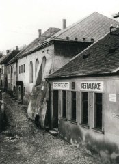 jižní průčelí synagogy