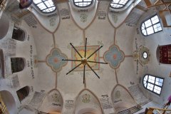 pohled na strop synagogy