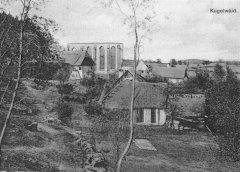 dobová pohlednice s kostelem