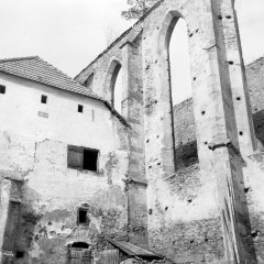 torzo lodi kostela