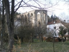pohled zezadu zprava