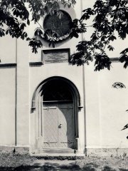 vchod do kostela