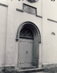 vchod do kostela