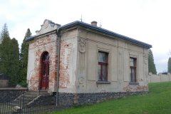 pohled zepředu zprava