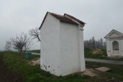 pohled zezadu zleva