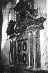 starší foto interiéru synagogy
