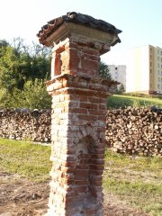 kaplička před opravou