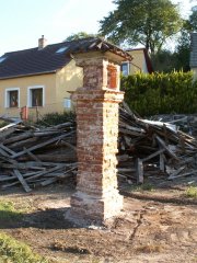 kaplička před opravou