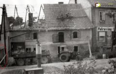 kaple během demolice domu