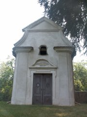 průčelí kaple