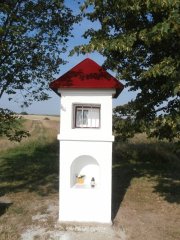 průčelí kapličky