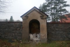 zastavení křížové cesty zepředu