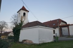 pohled zezadu zprava