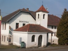 pohled zezadu zleva