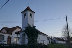 pohled zepředu zprava