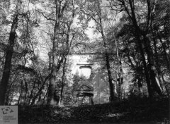 starší foto zříceniny kaple