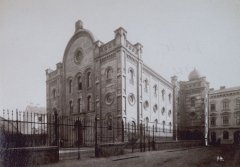 synagoga již s přístavbou