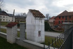 pohled zezadu zleva