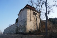 pohled zezadu zleva