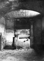 historické foto interiéru kostela - presbytář