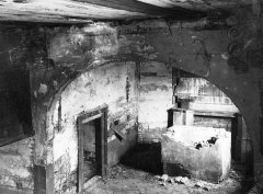 historické foto interiéru kostela - presbytář