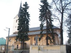 pohled zprava - nové střechy