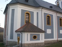 pohled zezadu zleva