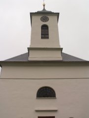 průčelí kostela