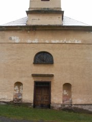 vchod do kostela
