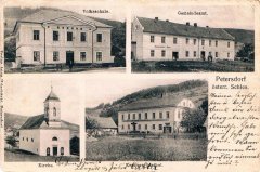 starší pohlednice vsi s kostelem (vlevo)