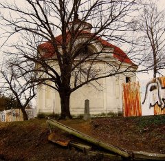 kaple od severozápadu