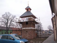 pohled zezadu zleva