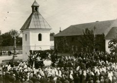 bohoslužba u původní zvoničky