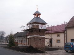 pohled zezadu zprava