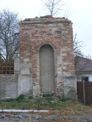 průčelí kaple