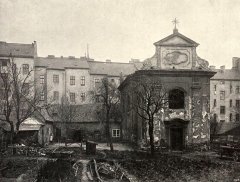 historické foto fary (vlevo od kostela)