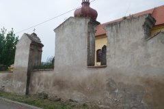 pohled zezadu zleva