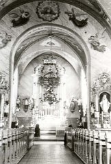 starší foto interiéru kostela