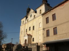 pohled zepředu zprava