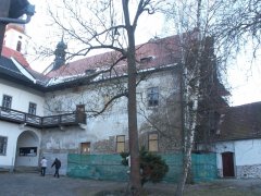 pohled zezadu zprava